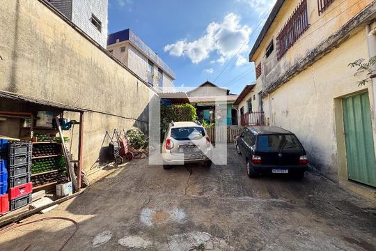 Área comum de casa à venda com 4 quartos, 140m² em Jardim Bandeirantes, Contagem
