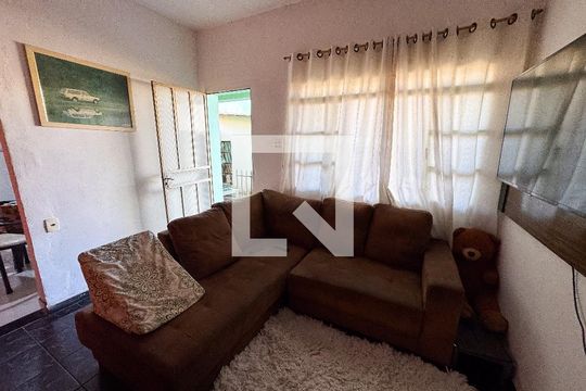Casa à venda com 4 quartos, 140m² em Jardim Bandeirantes, Contagem
