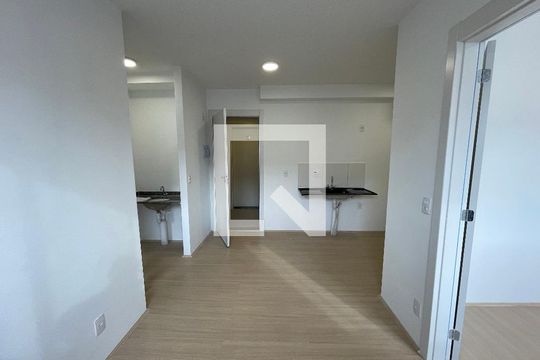 Sala de apartamento para alugar com 2 quartos, 35m² em Jaguaré, São Paulo