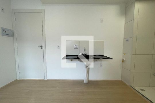 Cozinha de apartamento para alugar com 2 quartos, 35m² em Jaguaré, São Paulo
