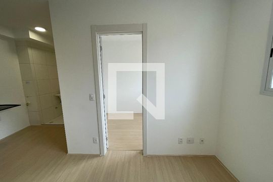 Sala de apartamento para alugar com 2 quartos, 35m² em Jaguaré, São Paulo