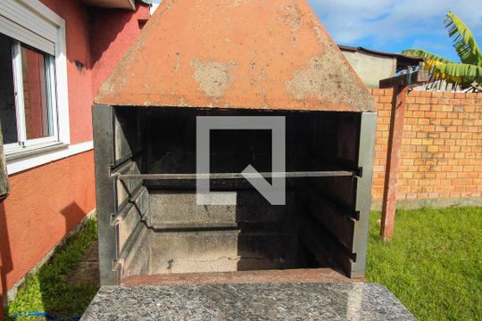 Churrasqueira de casa para alugar com 2 quartos, 80m² em Restinga, Porto Alegre