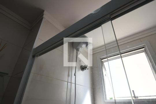 Banheiro de apartamento à venda com 2 quartos, 44m² em Vila Industrial (campinas), Campinas