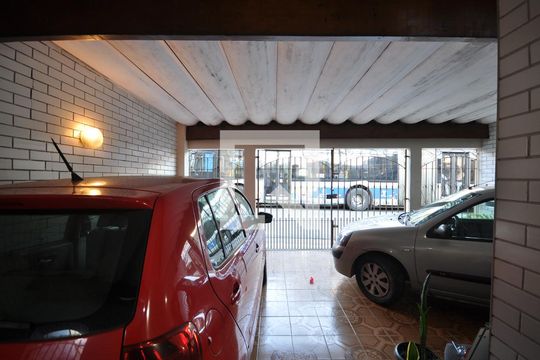 Garagem de casa à venda com 2 quartos, 148m² em Vila Leonor, São Paulo