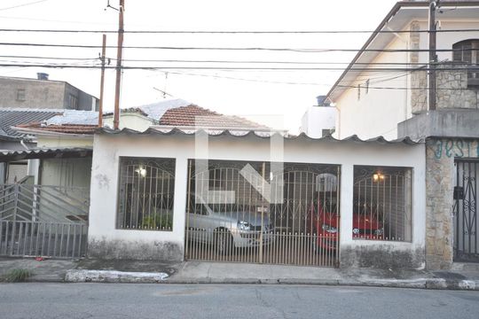 Fachada de casa à venda com 2 quartos, 148m² em Vila Leonor, São Paulo