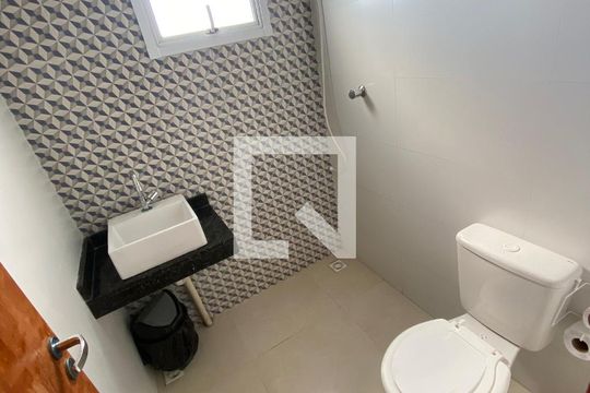 Banheiro de apartamento para alugar com 2 quartos, 35m² em Itaquera, São Paulo