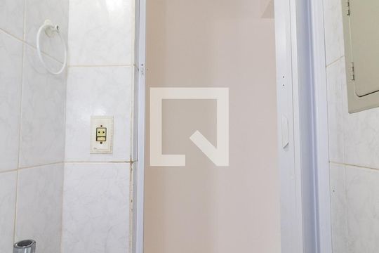 Lavabo de casa para alugar com 2 quartos, 120m² em Vila Ré, São Paulo
