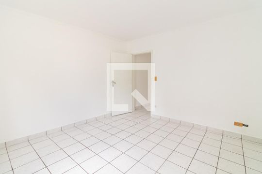 Quarto 1 de casa para alugar com 2 quartos, 120m² em Vila Ré, São Paulo