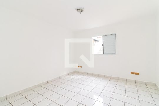 Quarto 1 de casa para alugar com 2 quartos, 120m² em Vila Ré, São Paulo