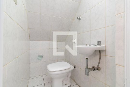 Lavabo de casa para alugar com 2 quartos, 120m² em Vila Ré, São Paulo