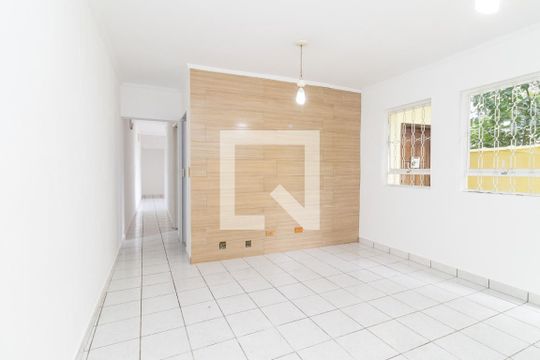 Sala de casa para alugar com 2 quartos, 120m² em Vila Ré, São Paulo