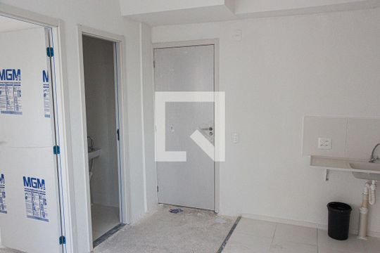 Sala de apartamento à venda com 2 quartos, 34m² em Veleiros, São Paulo