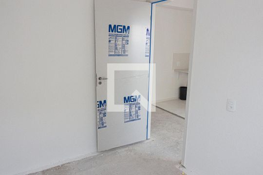 Quarto 2 de apartamento à venda com 2 quartos, 34m² em Veleiros, São Paulo