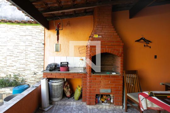 Churrasqueira de casa à venda com 2 quartos, 250m² em Vila Carolina, São Paulo