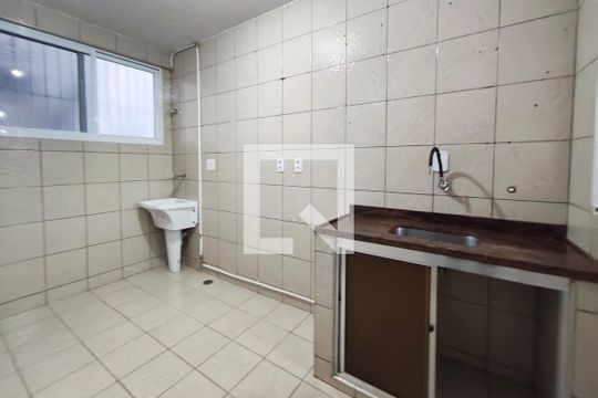 Cozinha de apartamento à venda com 2 quartos, 52m² em Parque Residencial Vila União, Campinas
