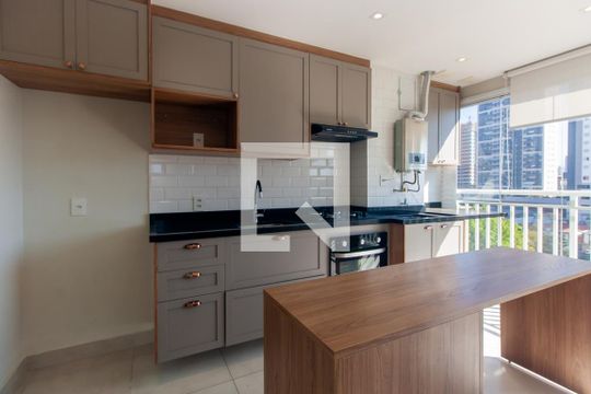 Cozinha de apartamento para alugar com 2 quartos, 45m² em Vila Prudente, São Paulo