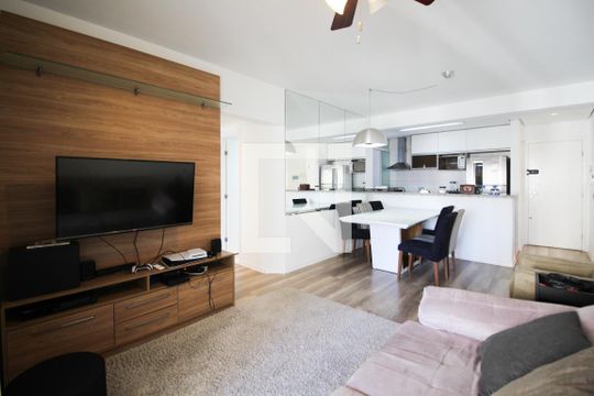 Sala de apartamento para alugar com 2 quartos, 73m² em Vila Olímpia, São Paulo