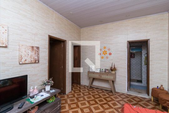 Casa 1 - Sala de casa à venda com 6 quartos, 400m² em Bonsucesso, Rio de Janeiro