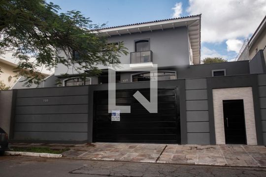Fachada de casa para alugar com 8 quartos, 1100m² em Planalto Paulista, São Paulo