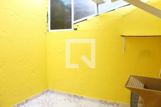 Área de Serviço de casa de condomínio para alugar com 2 quartos, 60m² em Jardim Barbacena, Cotia