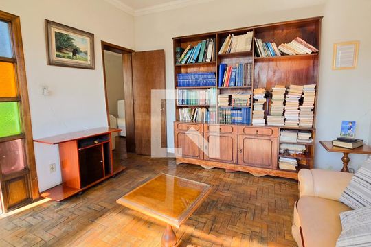 Sala 01 de casa à venda com 5 quartos, 220m² em São Geraldo, Belo Horizonte