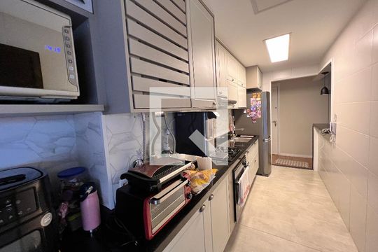Cozinha de apartamento para alugar com 3 quartos, 165m² em Freguesia (jacarepaguá), Rio de Janeiro