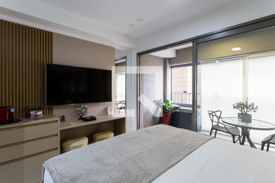Sala/Quarto de kitnet/studio para alugar com 1 quarto, 34m² em Indianópolis, São Paulo