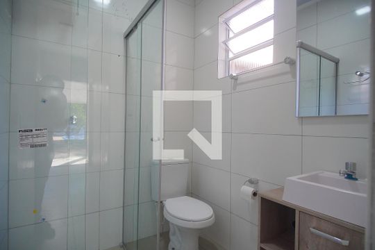 Banheiro de casa à venda com 2 quartos, 70m² em Scharlau, São Leopoldo
