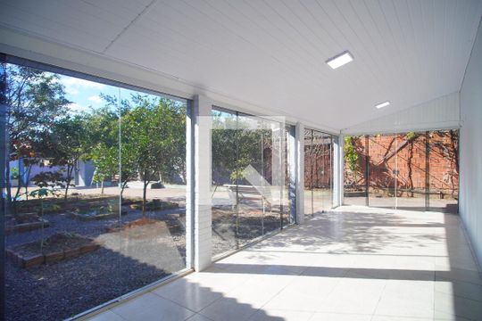Casa à venda com 2 quartos, 70m² em Scharlau, São Leopoldo