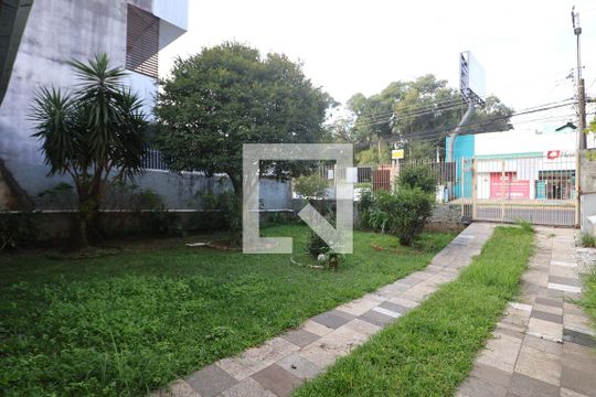 Área externa de casa à venda com 2 quartos, 101m² em Centro, Canoas