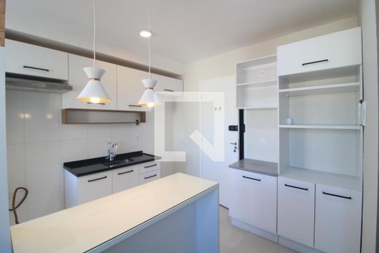Cozinha de apartamento à venda com 2 quartos, 35m² em Vila Baby, São Paulo
