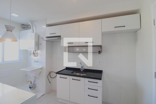 Cozinha de apartamento à venda com 2 quartos, 35m² em Vila Baby, São Paulo