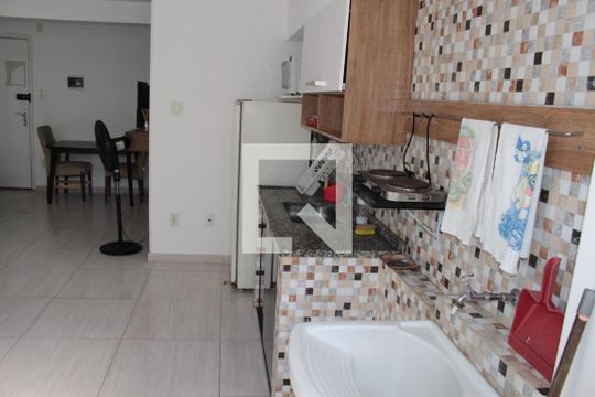 Cozinha de apartamento para alugar com 1 quarto, 39m² em Centro Histórico de São Paulo, São Paulo