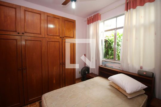 Quarto de casa à venda com 2 quartos, 135m² em Irajá, Rio de Janeiro