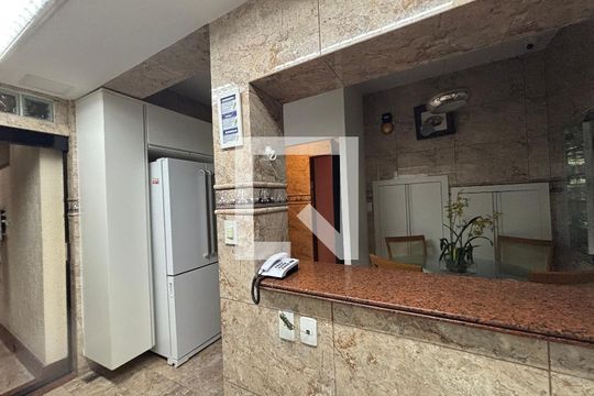 Cozinha de apartamento para alugar com 1 quarto, 30m² em Copacabana, Rio de Janeiro