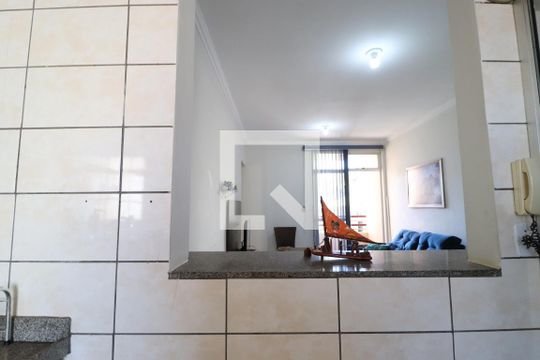 Cozinha de apartamento para alugar com 2 quartos, 58m² em Santa Mônica, Uberlândia