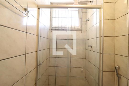 Banheiro Social de apartamento para alugar com 2 quartos, 58m² em Santa Mônica, Uberlândia