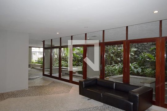 Área Comum  de apartamento para alugar com 1 quarto, 50m² em Cerqueira César, São Paulo