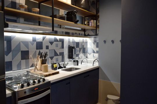 Cozinha de apartamento para alugar com 1 quarto, 50m² em Cerqueira César, São Paulo