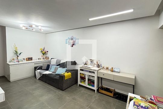 Sala de apartamento à venda com 3 quartos, 97m² em Vila Scarpelli, Santo André