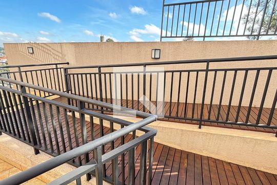 Rampa - Corrimão de apartamento à venda com 3 quartos, 97m² em Vila Scarpelli, Santo André