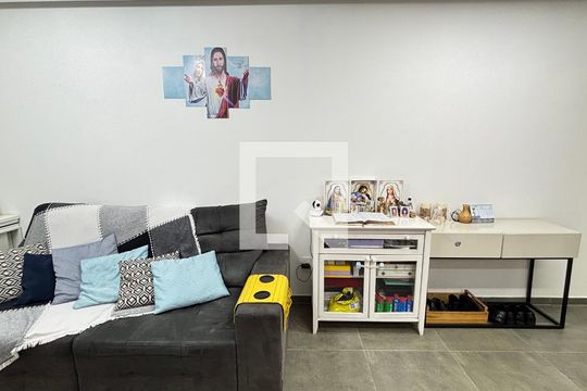 Sala de apartamento à venda com 3 quartos, 97m² em Vila Scarpelli, Santo André