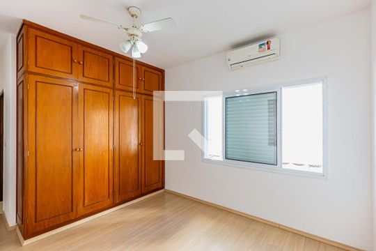 Suite de casa à venda com 3 quartos, 110m² em Caxingui, São Paulo