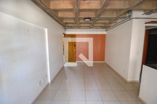 Sala de apartamento à venda com 3 quartos, 77m² em  Águas Claras, Brasília