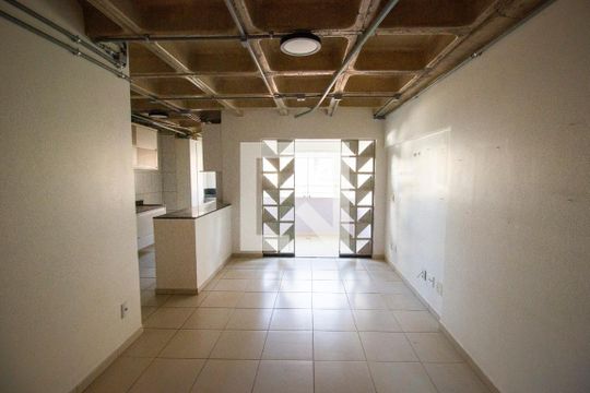 Sala de apartamento à venda com 3 quartos, 77m² em  Águas Claras, Brasília