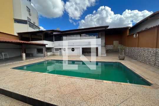 Casa para alugar com 4 quartos, 630m² em Fonte Grande, Contagem