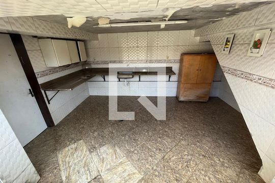 Casa para alugar com 4 quartos, 630m² em Fonte Grande, Contagem