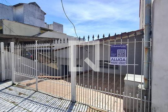 Fachada de casa à venda com 1 quarto, 75m² em Vila Junqueira, Santo André