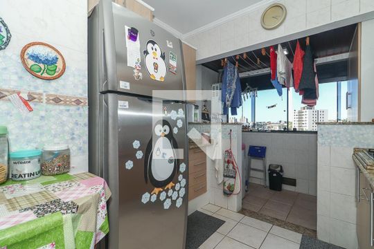 Cozinha e Área de Serviço de apartamento à venda com 3 quartos, 155m² em Jardim Itu, Porto Alegre