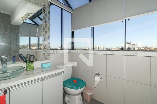 Banheiro 2  de apartamento à venda com 3 quartos, 155m² em Jardim Itu, Porto Alegre